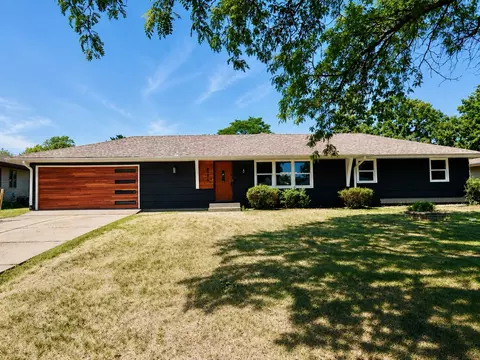 8584 Greystone Ave S, Cottage Grove, MN 55016