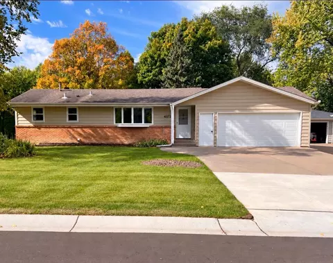 6573 Berkshire Ln N, Maple Grove, MN 55311