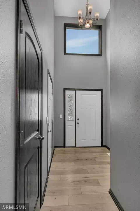 Entry Way - 6717 Yosemite St, Saint Cloud, MN 56303 photo 3 of 4