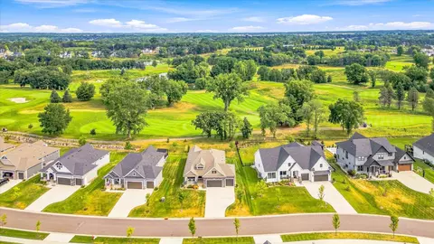 1471 Palmer Dr N, Lake Elmo, MN 55042