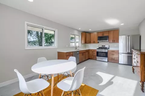 3694 Upper 73rd St E, Inver Grove Heights, MN 55076