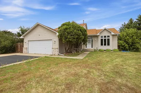 3304 W Park Dr, Burnsville, MN 55306