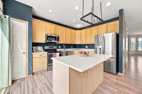 560 Huset Pkwy NE, Columbia Heights, MN 55421