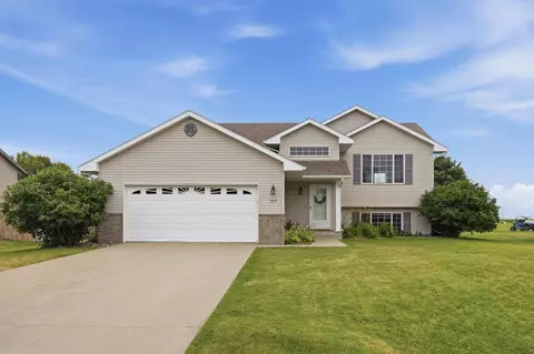 109 14th St SW, Glyndon, MN 56547