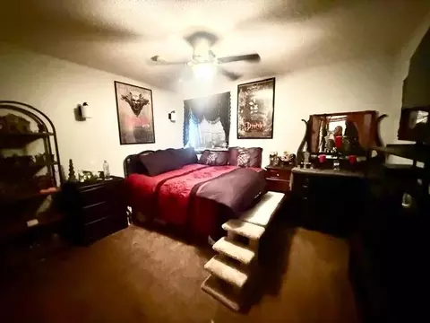 Bedroom - 202 N Cass Ave, Springfield, MN 56087 photo 2 of 4
