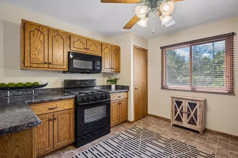Kitchen - 11824 W River Rd, Champlin, MN 55316 photo 4 of 5