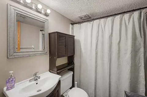 Bath - 6124 114th Pl N, Champlin, MN 55316 photo 1 of 1