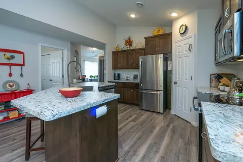 Kitchen - 842 Holton Ave, Brainerd, MN 56401 photo 3 of 3