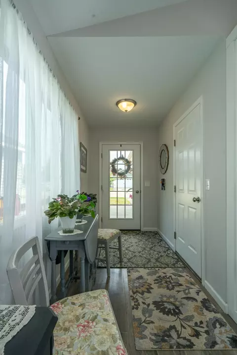 Entry Way - 842 Holton Ave, Brainerd, MN 56401 photo 1 of 2
