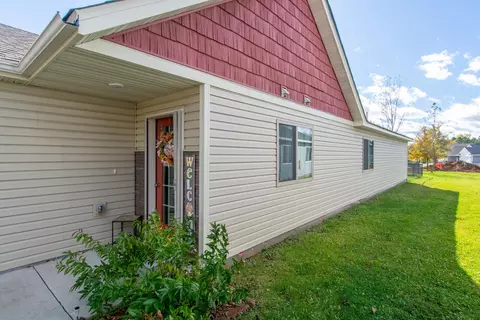 Exterior - 842 Holton Ave, Brainerd, MN 56401 photo 5 of 8