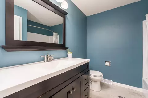 Bath - 716 W River St, Waterville, MN 56096 photo 2 of 5