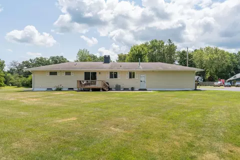 Exterior - 716 W River St, Waterville, MN 56096 photo 6 of 9