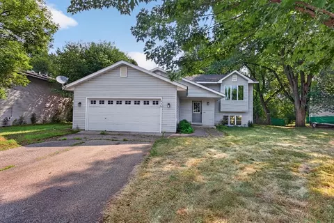 443 Market St S, Shakopee, MN 55379