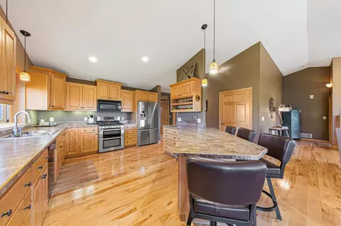 Kitchen - 20345 Geneva Trl, Faribault, MN 55021 photo 7 of 8