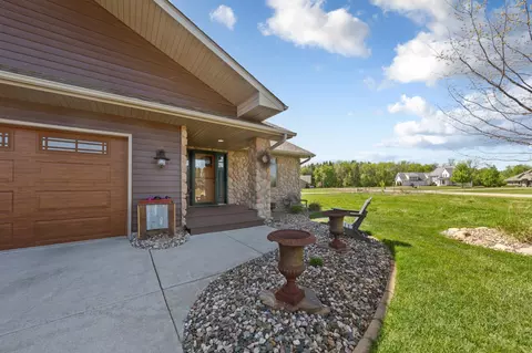 Exterior - 20345 Geneva Trl, Faribault, MN 55021 photo 7 of 10