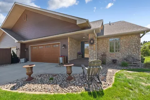 Exterior - 20345 Geneva Trl, Faribault, MN 55021 photo 8 of 10