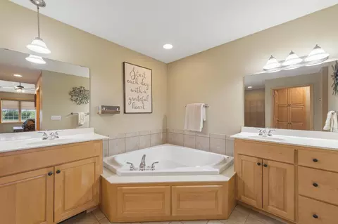 Bath - 20345 Geneva Trl, Faribault, MN 55021 photo 2 of 4