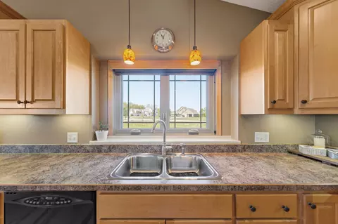 Kitchen - 20345 Geneva Trl, Faribault, MN 55021 photo 3 of 8