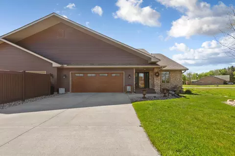 Exterior - 20345 Geneva Trl, Faribault, MN 55021 photo 6 of 10