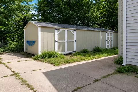Exterior - 118 E Spring St, Mankato, MN 56001 photo 3 of 6
