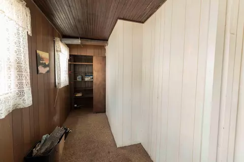 Entry Way - 118 E Spring St, Mankato, MN 56001 photo 1 of 1
