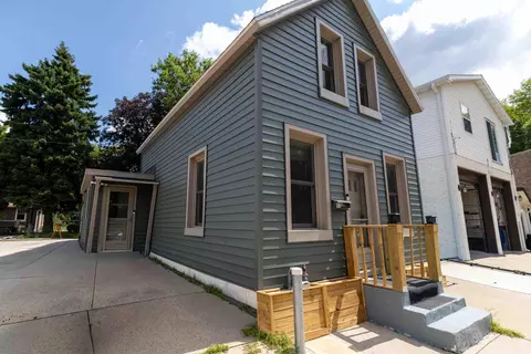 Exterior - 118 E Spring St, Mankato, MN 56001 photo 4 of 6