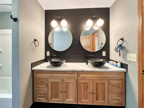 Bath - 1024 5th St SW, Willmar, MN 56201 photo 2 of 4