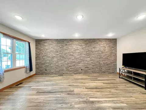 Living - 1024 5th St SW, Willmar, MN 56201 photo 1 of 2