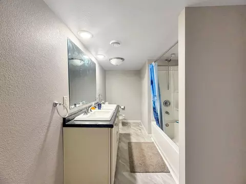 Bath - 1024 5th St SW, Willmar, MN 56201 photo 3 of 4
