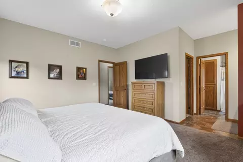 Bedroom - 5655 154th St E, Faribault, MN 55021 photo 4 of 6