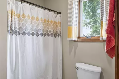 Bath - 5655 154th St E, Faribault, MN 55021 photo 4 of 5