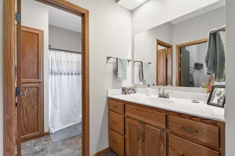 Bath - 5655 154th St E, Faribault, MN 55021 photo 3 of 5