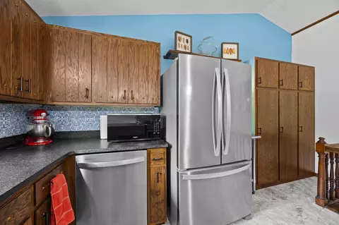 Kitchen - 475 Riverside St, Mora, MN 55051 photo 4 of 7
