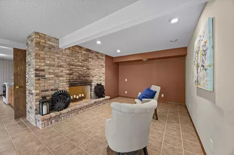 Living - 475 Riverside St, Mora, MN 55051 photo 8 of 10