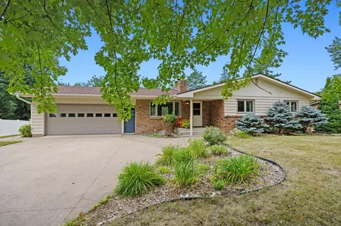 Exterior - 475 Riverside St, Mora, MN 55051 photo 4 of 22