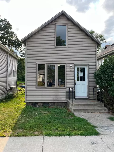 607 3rd St NE, Little Falls, MN 56345