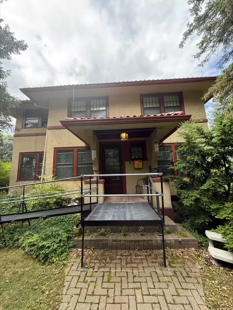 121 Maria Ave, Saint Paul, MN 55106