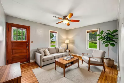 Living - 814 8th Ave SW, Faribault, MN 55021 photo 2 of 6
