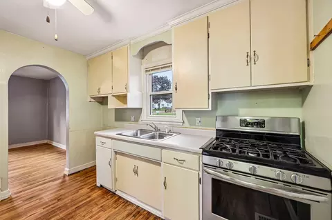 Kitchen - 814 8th Ave SW, Faribault, MN 55021 photo 3 of 4