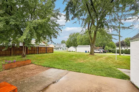 Exterior - 814 8th Ave SW, Faribault, MN 55021 photo 7 of 7