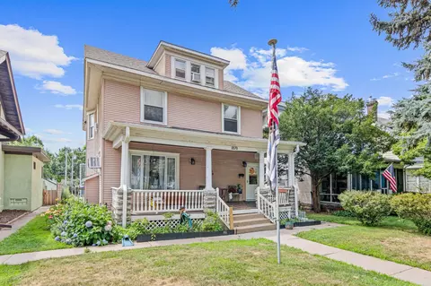 1870 Laurel Ave, Saint Paul, MN 55104