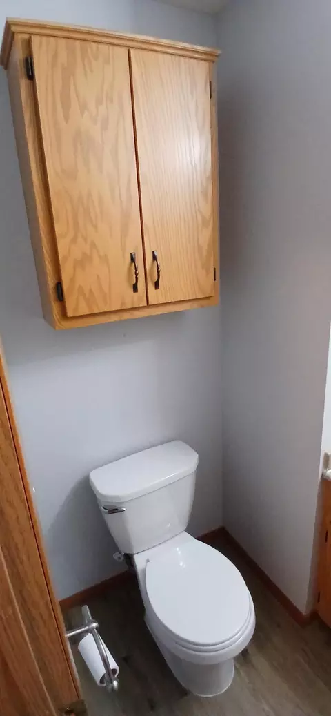 Bath - 1685 33rd Cir S, Saint Cloud, MN 56301 photo 1 of 6