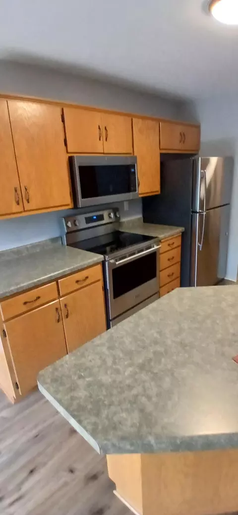 Kitchen - 1685 33rd Cir S, Saint Cloud, MN 56301 photo 3 of 7