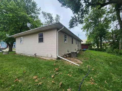 Exterior - 514 7th Ave SE, Pipestone, MN 56164 photo 2 of 2