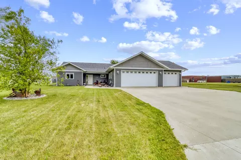 408 Garfield Ln, Lake Park, MN 56554