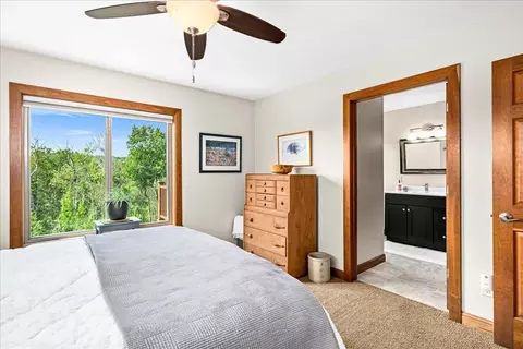 Bedroom - 231 Hickory St, Duluth, MN 55811 photo 2 of 8