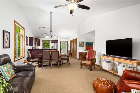 Living - 231 Hickory St, Duluth, MN 55811 photo 2 of 8
