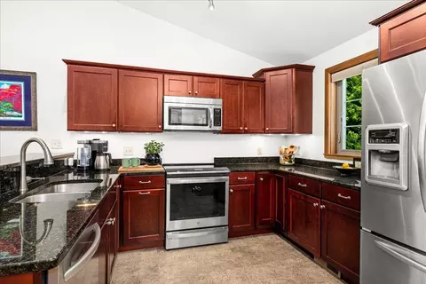 Kitchen - 231 Hickory St, Duluth, MN 55811 photo 1 of 2