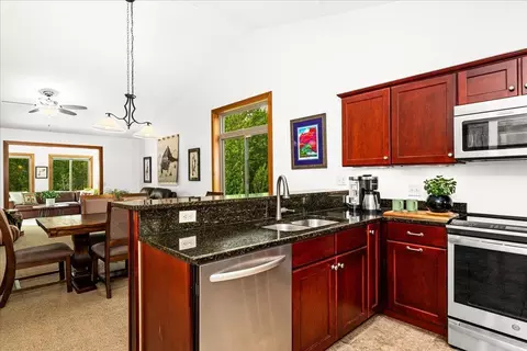 Kitchen - 231 Hickory St, Duluth, MN 55811 photo 2 of 2