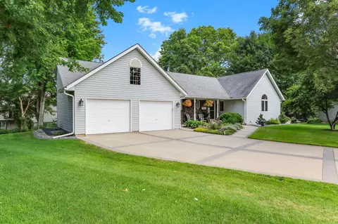 320 Hackberry Cir, Hastings, MN 55033
